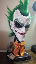 Arkham Batman Joker Maske und Perücke mit Ständer individueller 3D-Druck Artikel