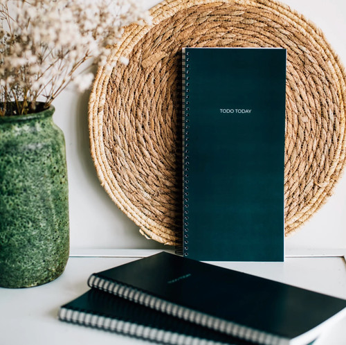 Notizbuch mit liste - notizbuch, to-do-liste