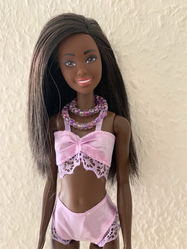 Dunkelhäutige barbie mit - dunkelhäutige,