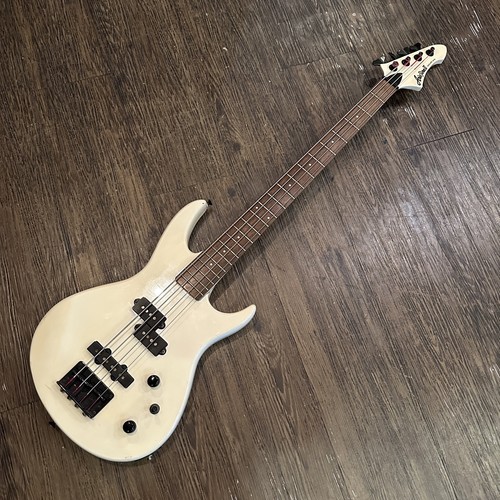Aria pro vanguard bass - ii,
