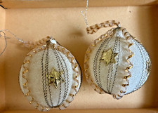 2 Alte Christbaumkugeln