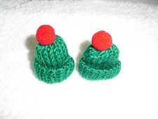 Mini-Strickmütze 2 Stück grün/rot, rot/grün oder rot/weiss 4x5cm Schneemannmütze