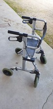 Aluminium Rollator mit 2 Handbremsen, 8 Stufen verstellbar, mit Sitzgelegenheit