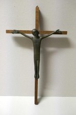 Jesuskreuz - Metallfigur auf