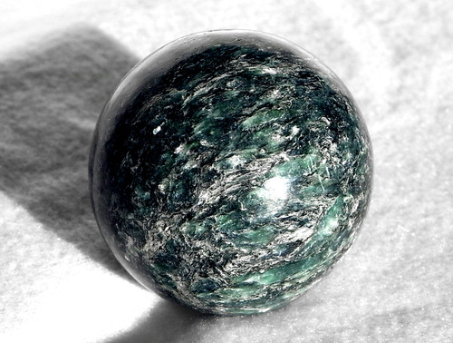 Glitzernde fuchsit kugel - fuchsit,