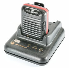 Motorola Skyfire II 4m FME BOS mit Ladegerät