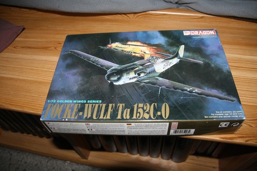 Dragon golden wings serie - 1:72,