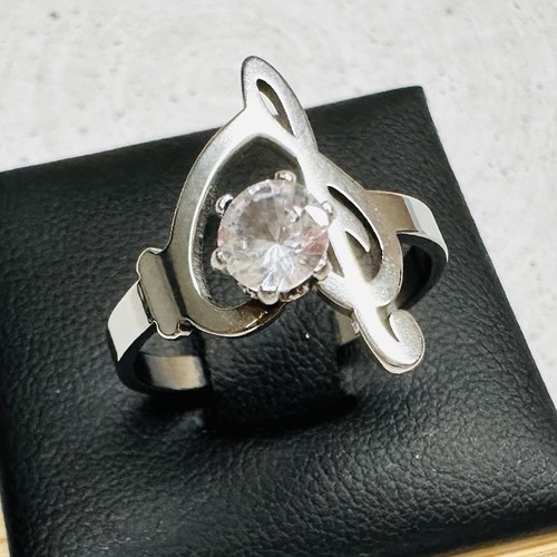 Ring versilbert größe 52 - •,