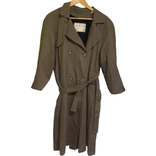 London fog towne trenchcoat - london,