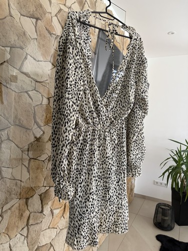 Leo kleid mit offenem rücken - leo,