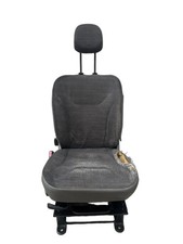 Renault Trafic II (FL) Sitz Vorne Links Fahrersitz mit Gurtstraffer
