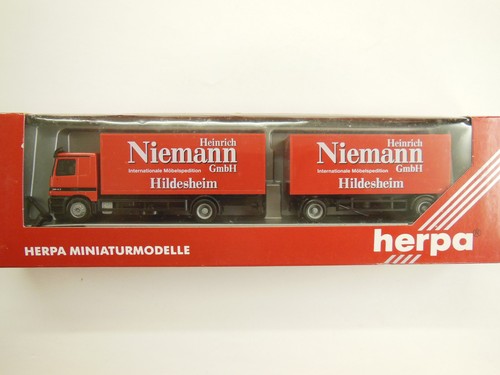 Herpa actros lkw heinrich - mb,