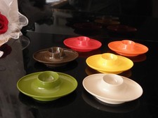 6 farbige Eierbecher mit Löffelablage Kunststoff 70er J. Vintage