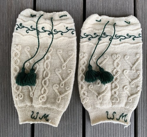 Loferl handgestrickt zur