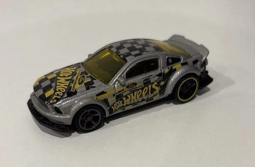 Hot wheels 2005 - hot,