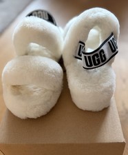 wunderschöne UGG Hausschuhe