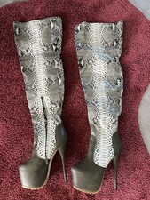 Mega Schlangenoptik High Heel