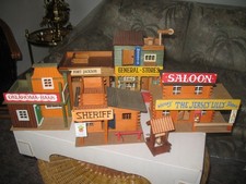 Western Stadt Holz und Soldaten/Indianer  siehe Einzel- Fotos
