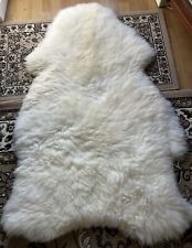 Riesiges weißes Schaffell 140 x 90 x 7 cm, Teppich Läufer, Wohnwagen, Bett