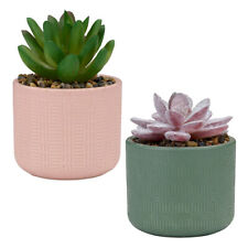 Kunstpflanzen im Topf