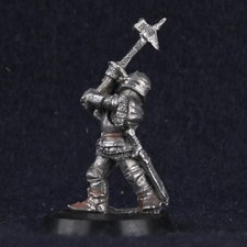 C26 Men-At-Arms mit Pole-Axe