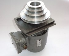 Schnelläufermotor mit - #,