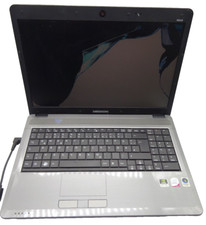 Medion Akoya P6618 (MD 97620) Notebook*OHNE RAM & HDD*Für Ersatzteil DEFEKT#N619