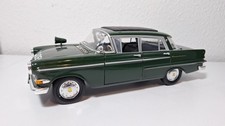 Modellauto 1/18 Opel Kapitän "Polizei" 1961 dunkelgrün Revell DEFEKT