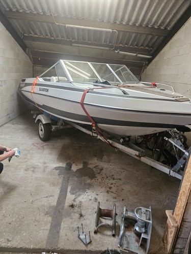 Glastron 17ft speedboat - glastron,