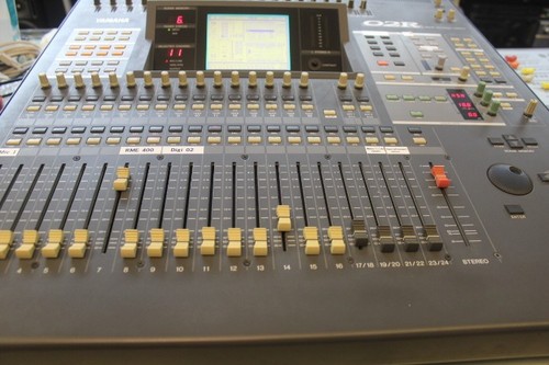 Yamaha o2r mixer guter - ,