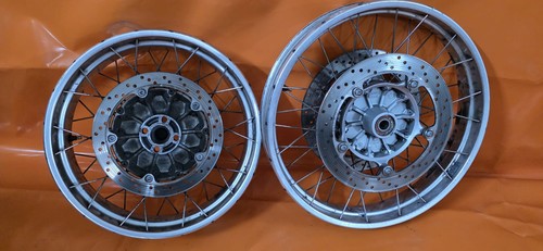 Vordere und hintere räder bmw - vordere,