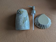 Seifenspender und Seifenschale aus Keramik