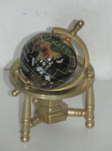 Kleiner dekorativer miniatur - kleiner,