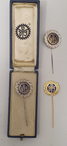 Konvolut ehrennadeln verein - ehrennadeln,