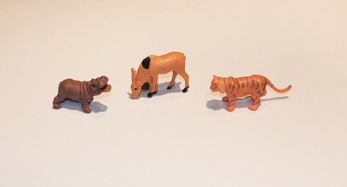 Hartplastikfiguren - 3,