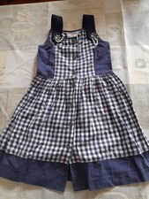 Kleid im Landhaus-Stil in der