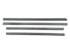 Set trims with seal window