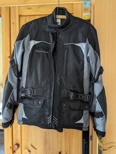 Motorradjacke damen fast neu - -,