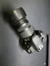 Canon EOS 700D Digitalkamera Kamera DSLR + Objektiv EF-S 18-135mm