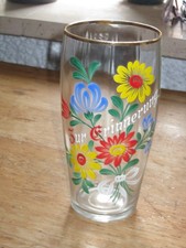 Bierglas alt vor 1950 mit Blumen, Schrift Zur Erinnerung o,5 Liter mit Glodrand