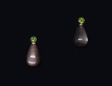 UNIKATE Ohrhänger 750 Gelbgold grasgrüne Turmaline schimmernde Mondsteine