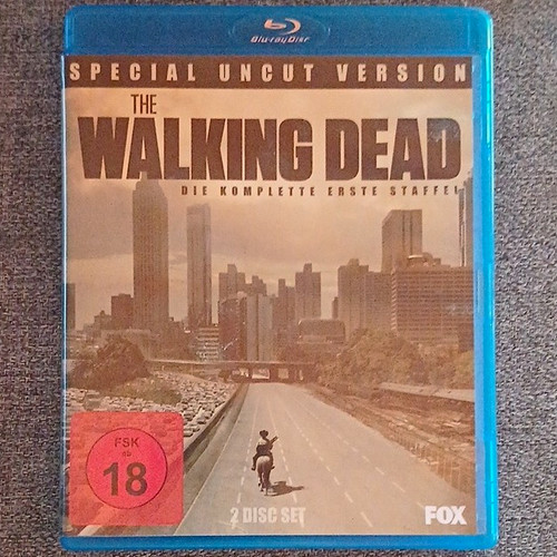 Fox the walking dead - fox,