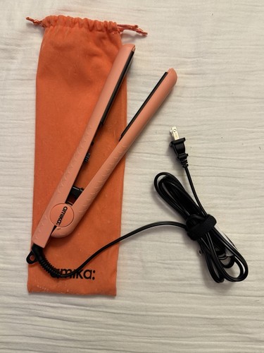 Amika model am5570 hair - model,