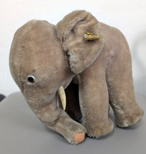 Steiff Stofftier Elefant Knopf