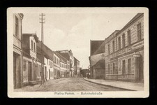 AK Plathe Pommern Bahnhofstrasse mit Pommersche Hof
