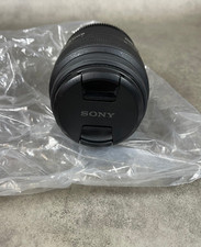 Sony SAL1855 - F/3.5-5.6 18-55 mm SAM - Objektiv - mit Zubehör