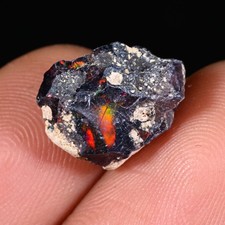 Schwarzer Opal Roh