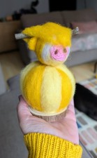 Handgefertigte Nadel gefilzte