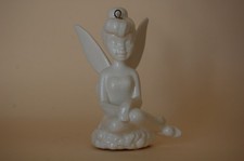 Tinkerbell sitzend, Elfe Hänger Walt Disney Figur weiss Goebel Neu