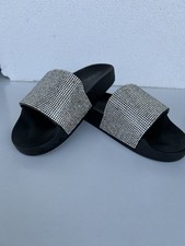 pantoletten mit Strassriemen